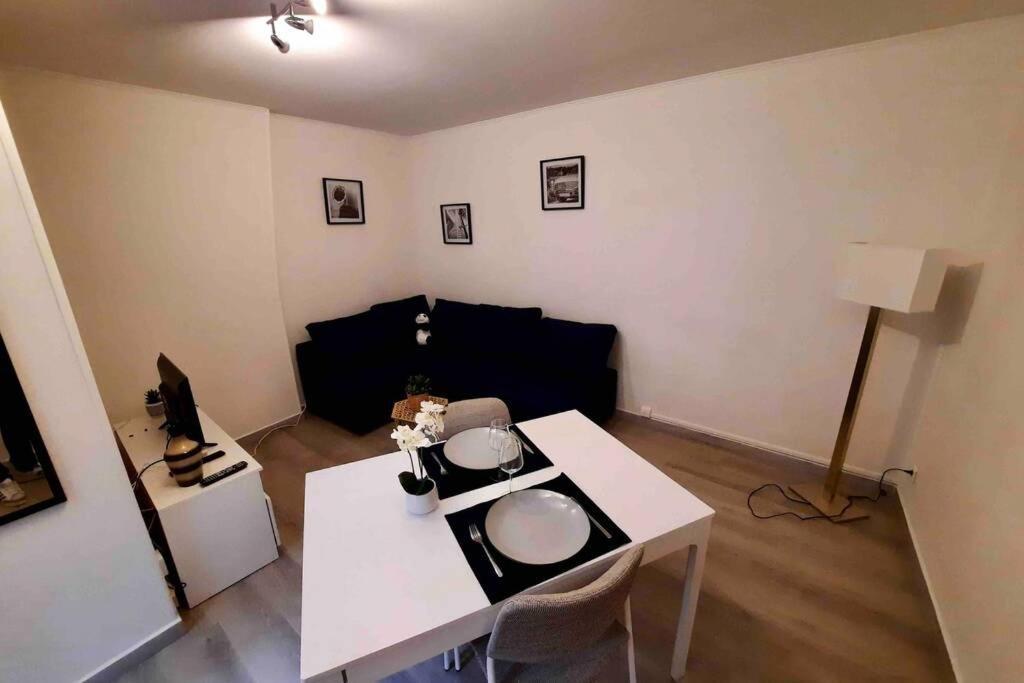 Grand Studio Confort Avec Exterieur 랭스 외부 사진
